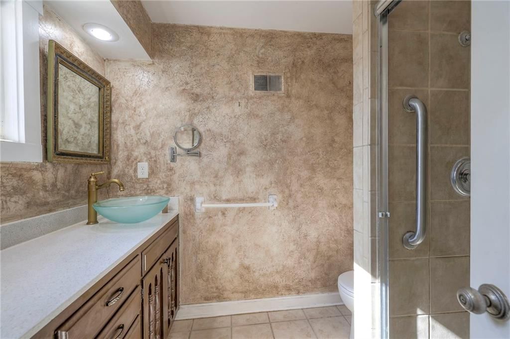 10600 Farley Street — photo 34