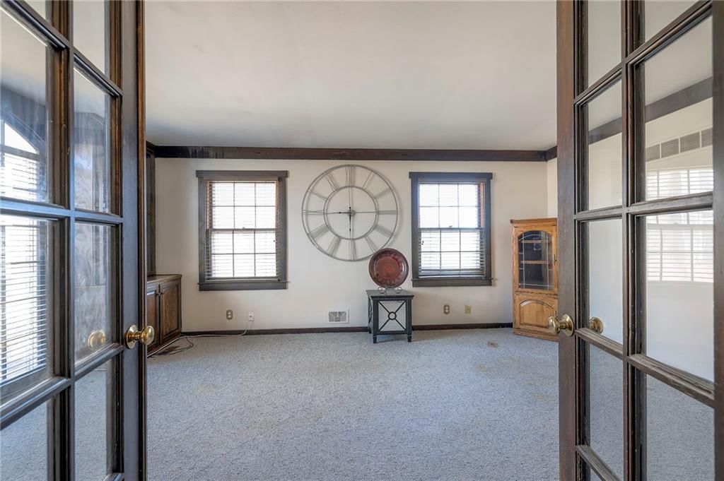 10600 Farley Street — photo 36