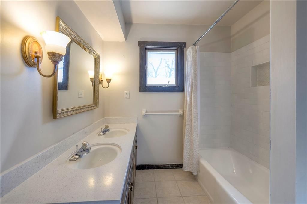 10600 Farley Street — photo 50