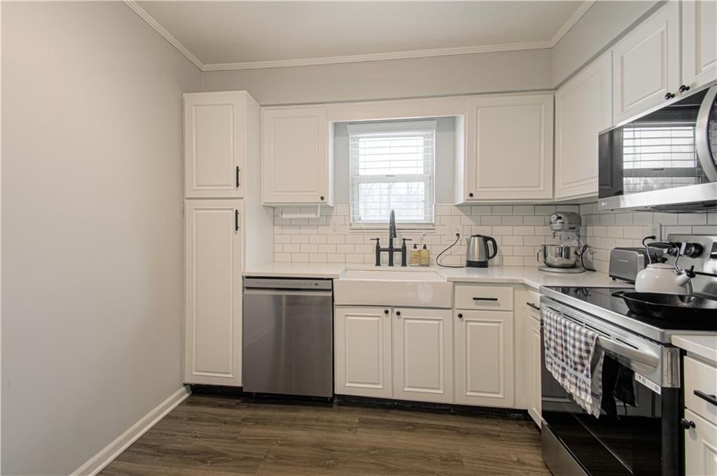 7619 Johnson Drive — photo 11