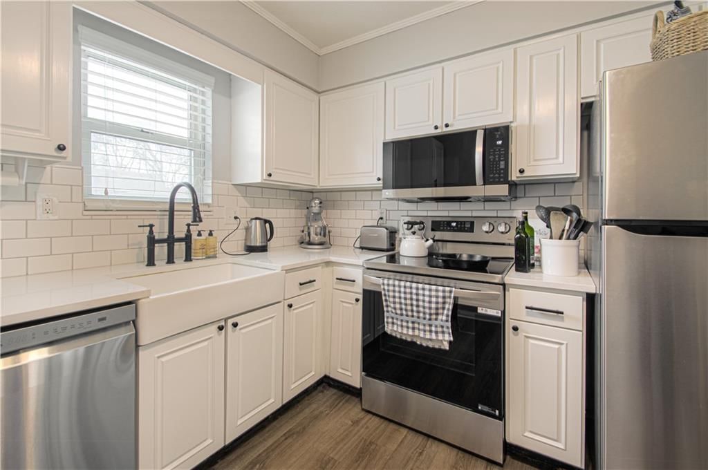 7619 Johnson Drive — photo 12