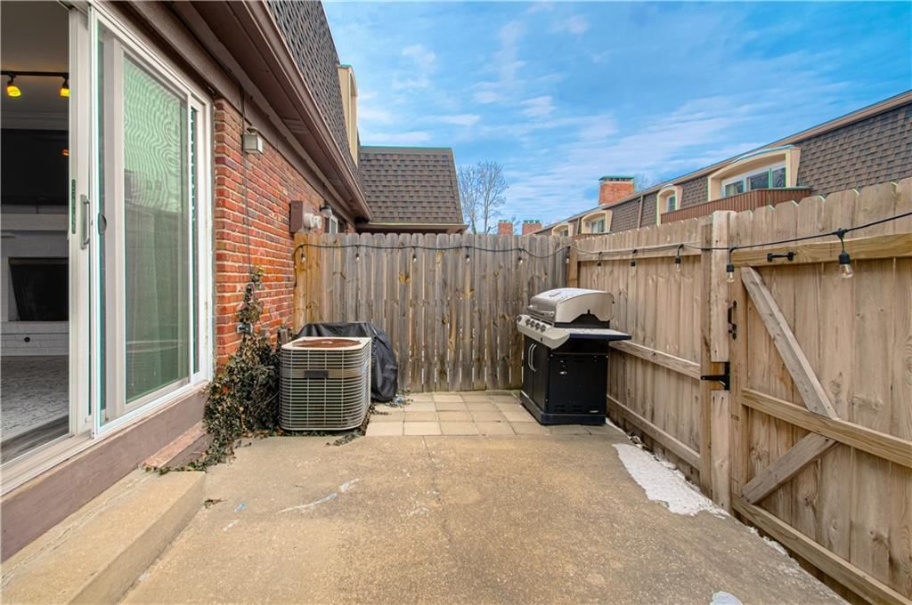 7619 Johnson Drive — photo 30