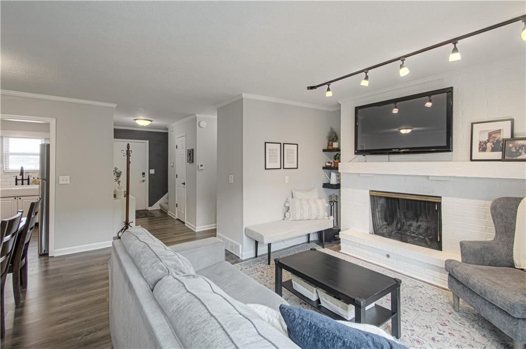 7619 Johnson Drive — photo 8