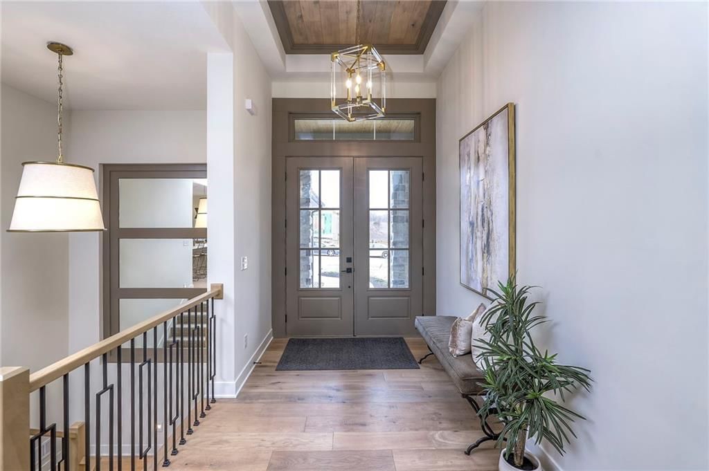 807 Savannah Court — photo 2