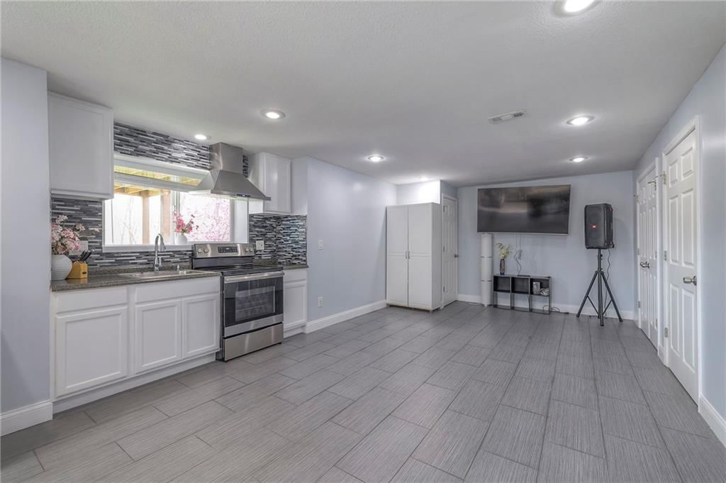 18505 W 165th Street — photo 41