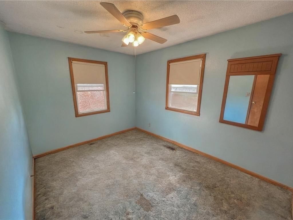 1017 W 13th Street — photo 5