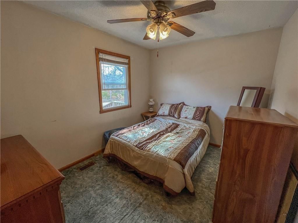1017 W 13th Street — photo 9