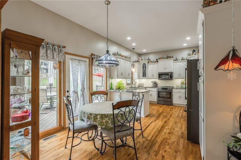 7346 N Booth Avenue — photo 16