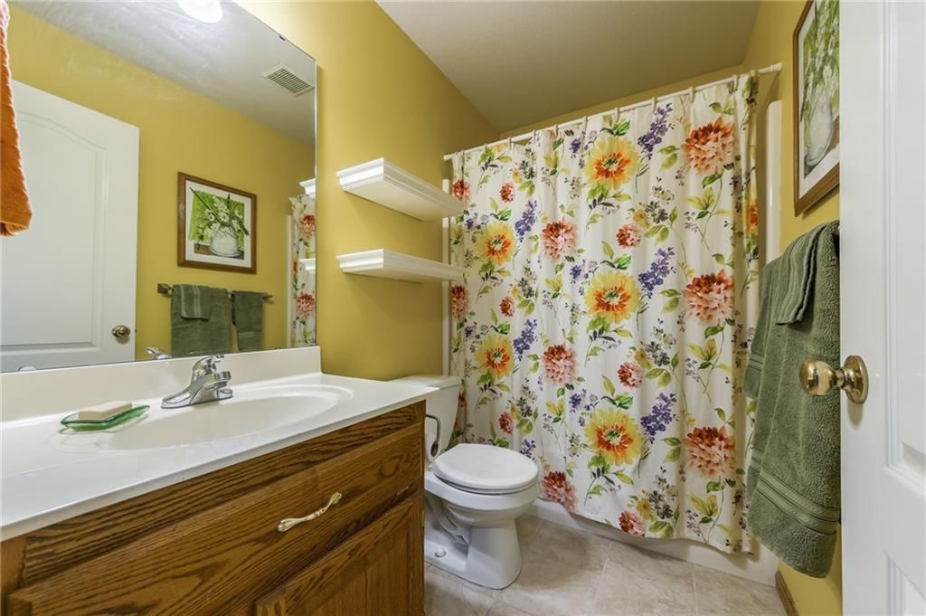 7346 N Booth Avenue — photo 29
