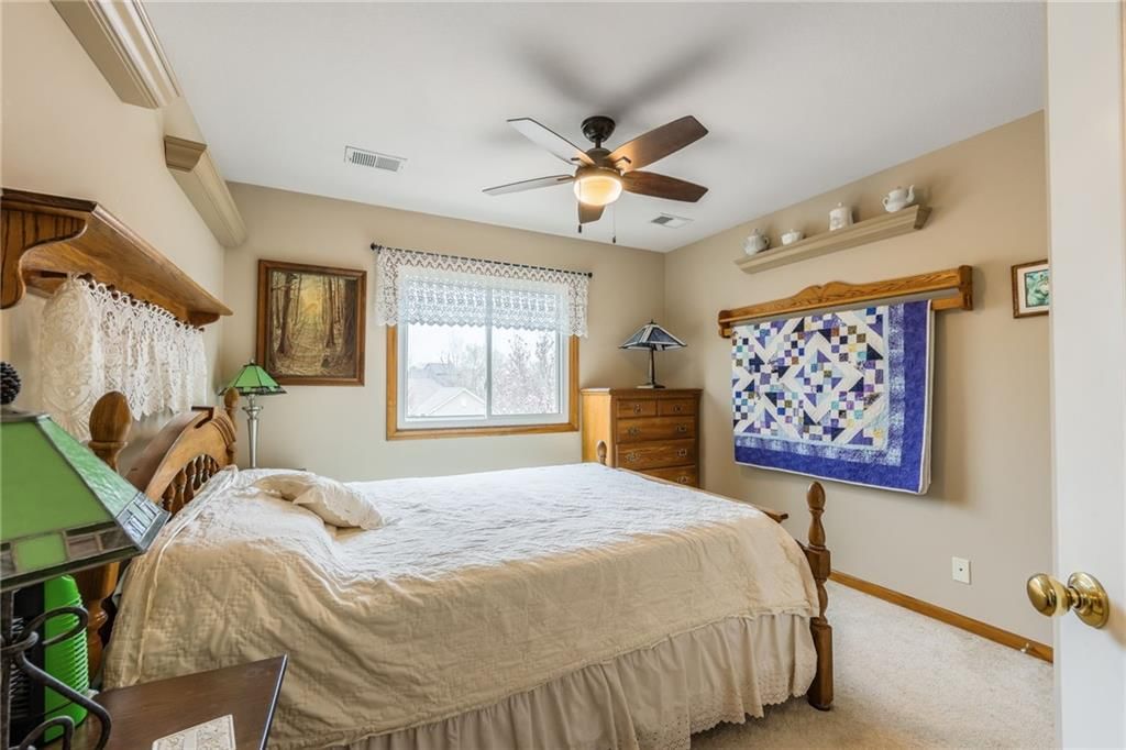 7346 N Booth Avenue — photo 30