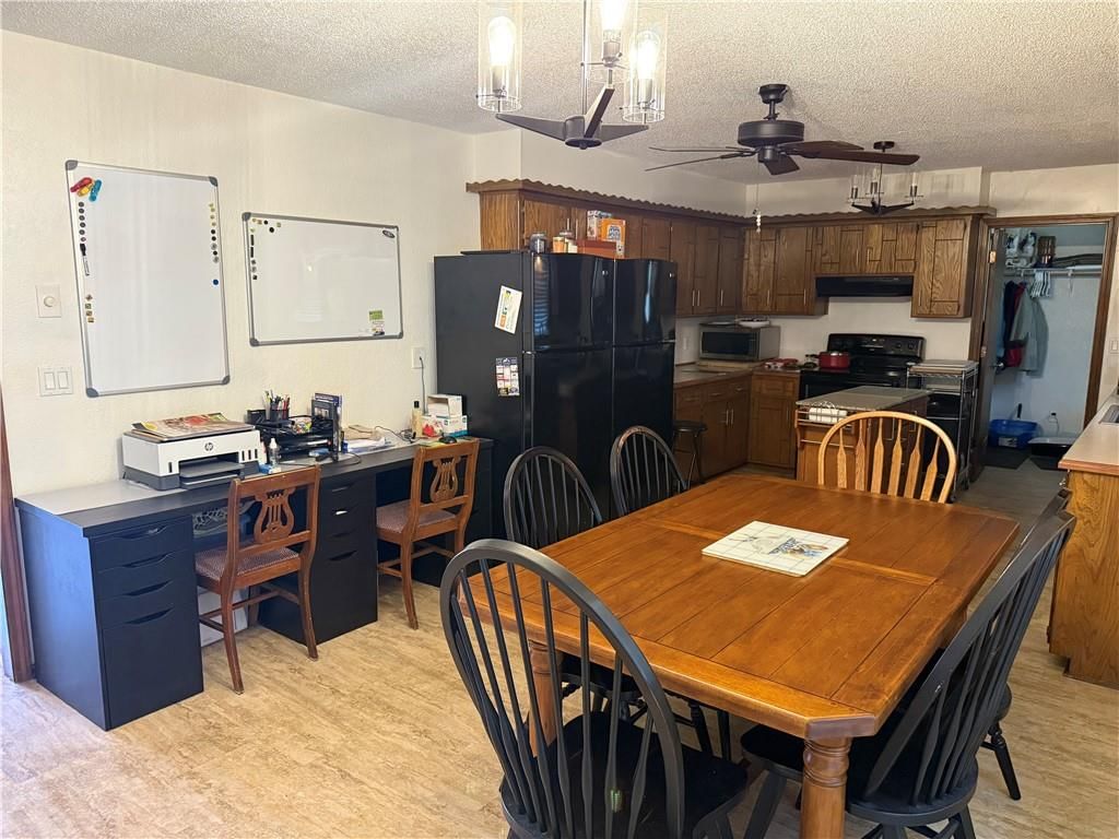 606 E Oak Street — photo 15