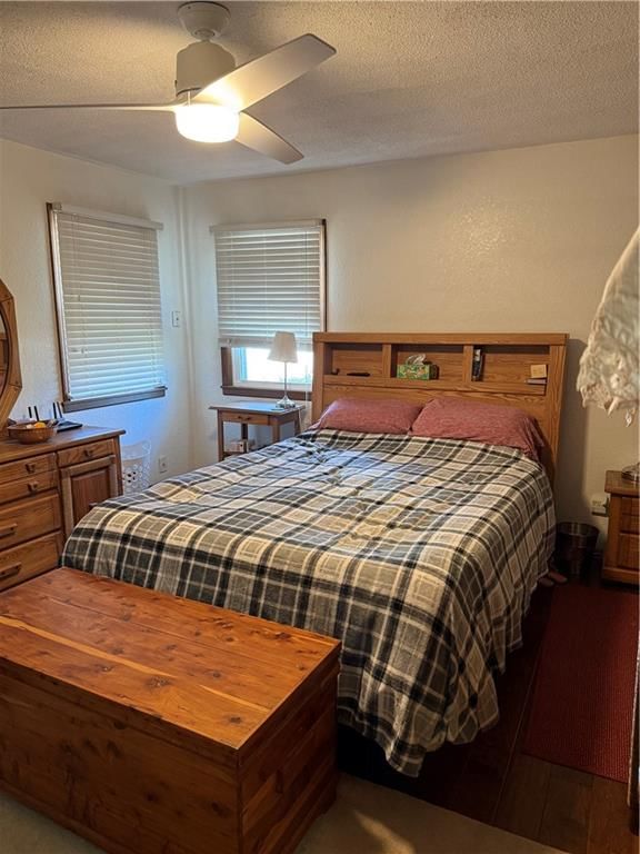 606 E Oak Street — photo 19