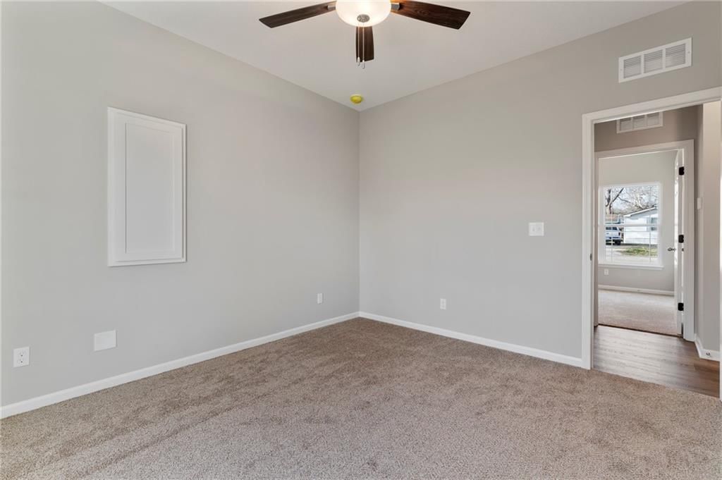 840 E Hamblin Street — photo 16