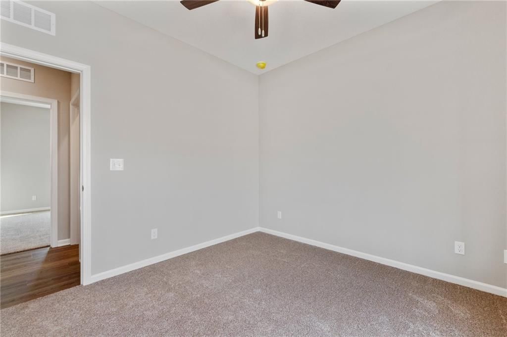840 E Hamblin Street — photo 18