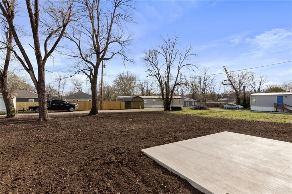 840 E Hamblin Street — photo 23