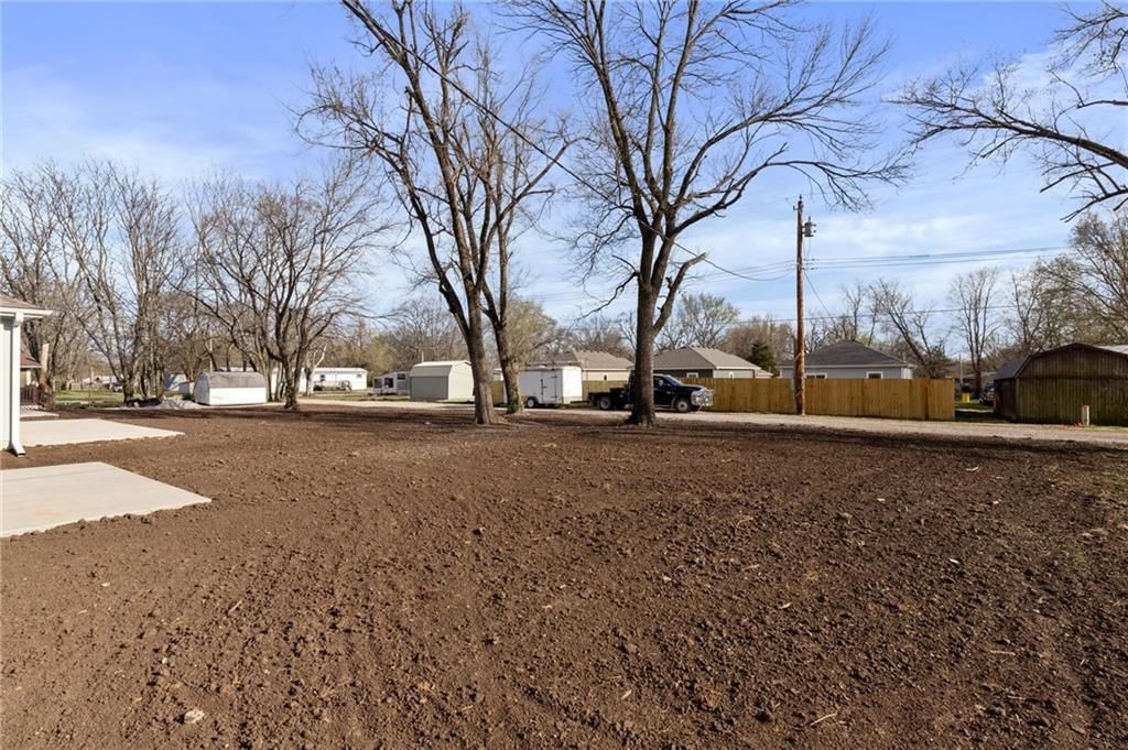 840 E Hamblin Street — photo 27