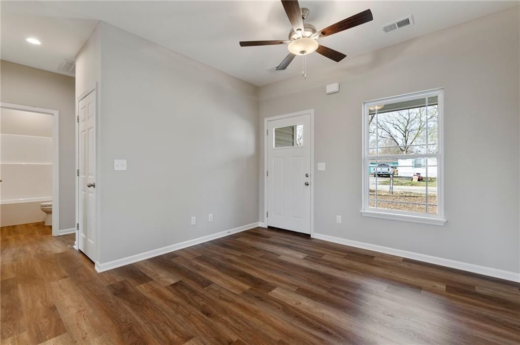 840 E Hamblin Street — photo 5