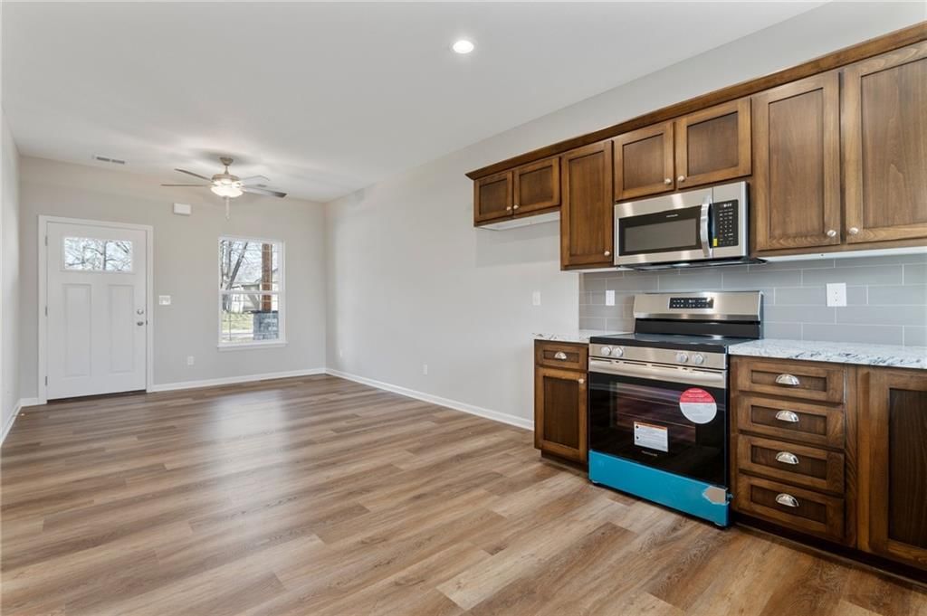 840 E Hamblin Street — photo 10
