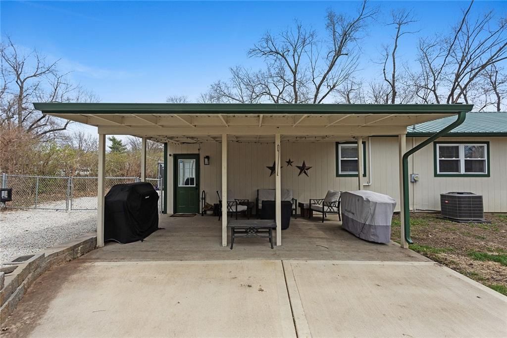 258 S Raum Street — photo 31