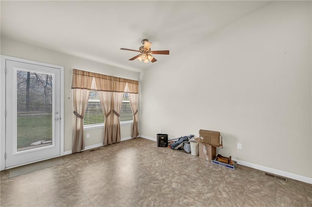 809 Hollis Avenue — photo 11