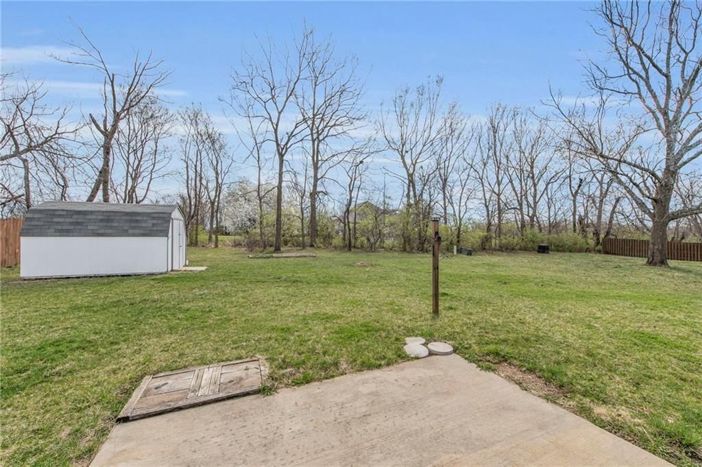 809 Hollis Avenue — photo 24