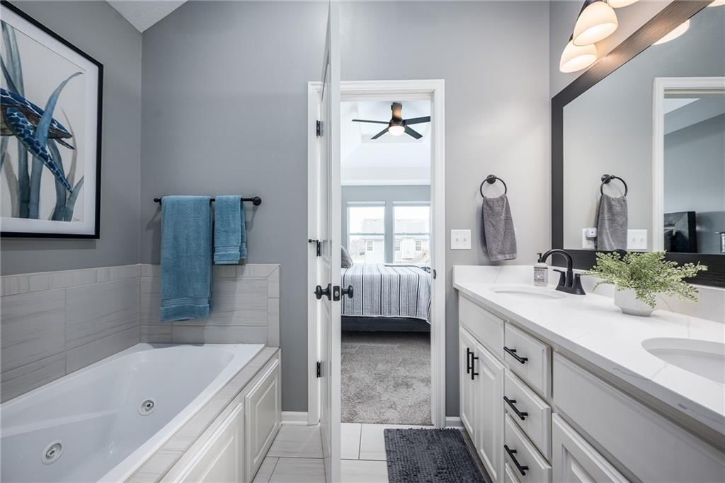 2710 E Locust Court — photo 15