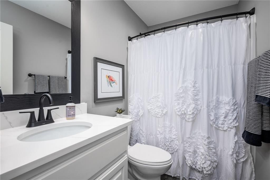 2710 E Locust Court — photo 18