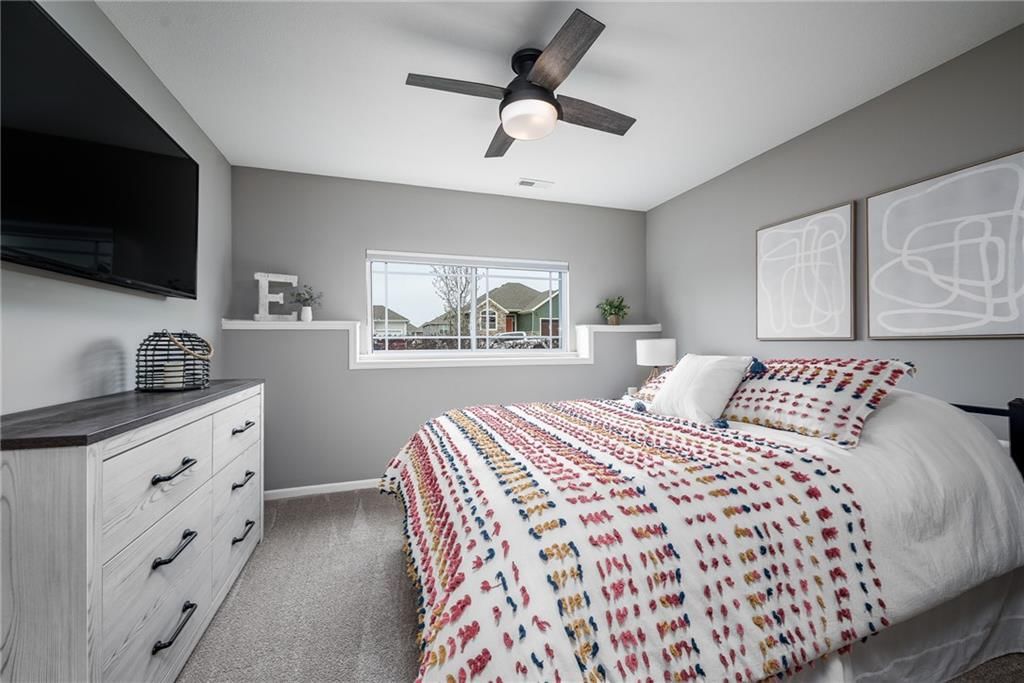 2710 E Locust Court — photo 21