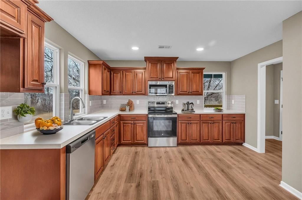 1144 Garfield Avenue — photo 14