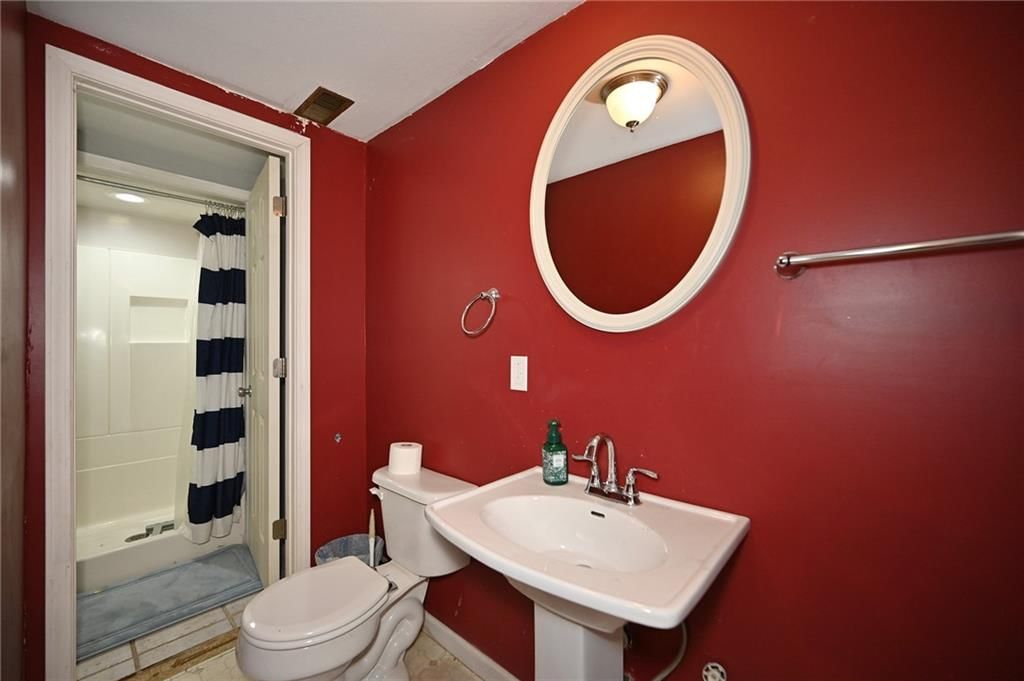 406 Woodcrest Drive — photo 20