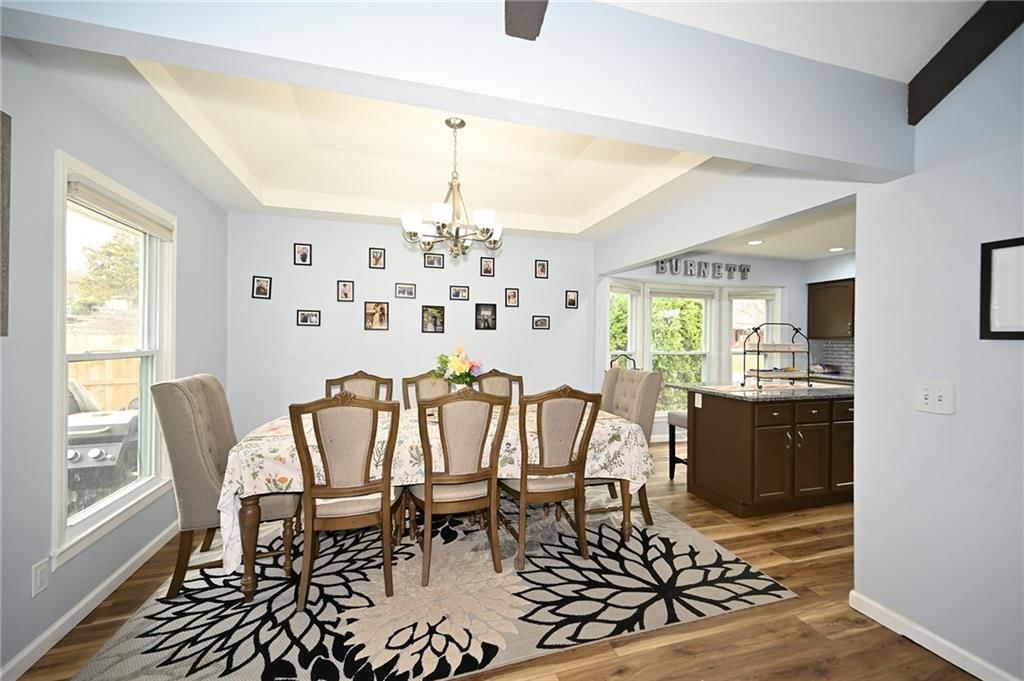 406 Woodcrest Drive — photo 10