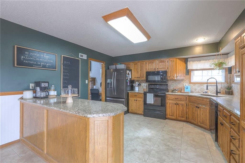 2309 NE SPRINGBROOK Street — photo 17