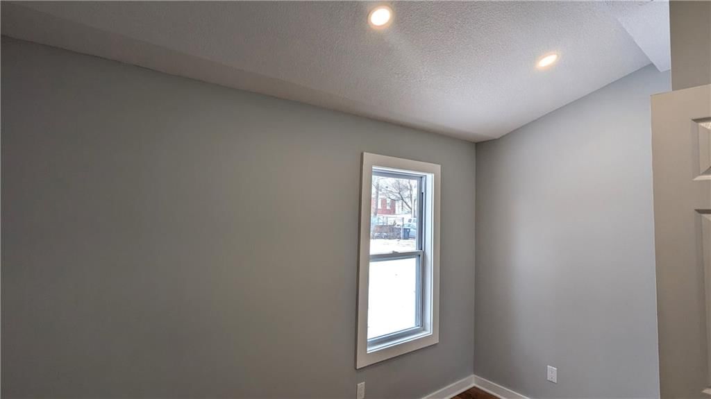 2315 Olive Street — photo 28