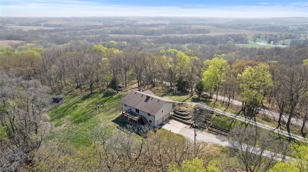 9197 Devils Backbone Road — photo 2