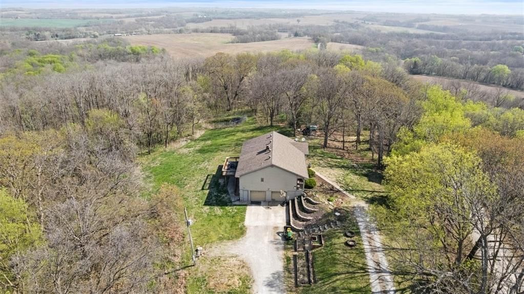 9197 Devils Backbone Road — photo 3