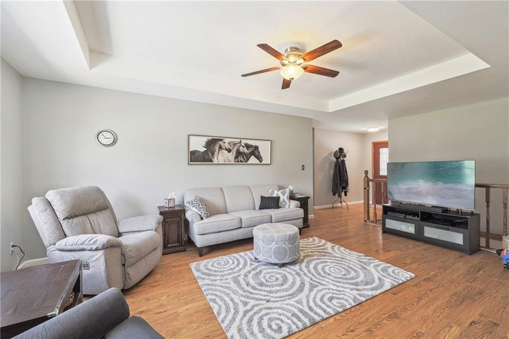 211 Dawn Avenue — photo 4