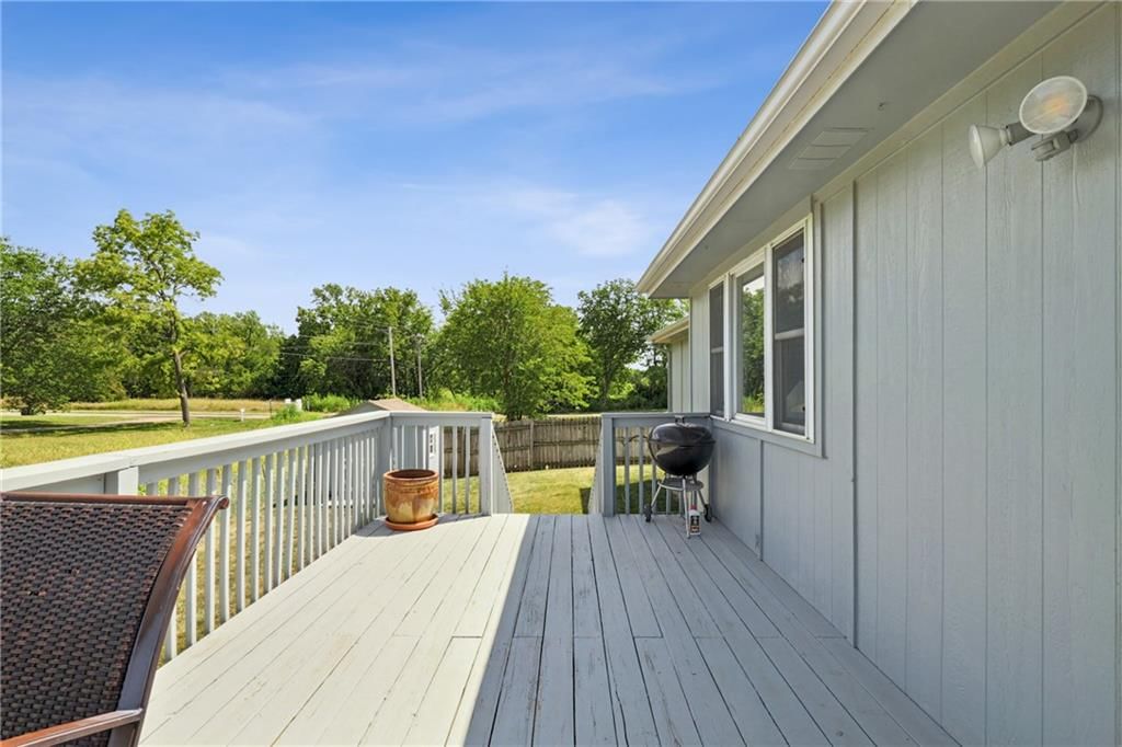 211 Dawn Avenue — photo 33