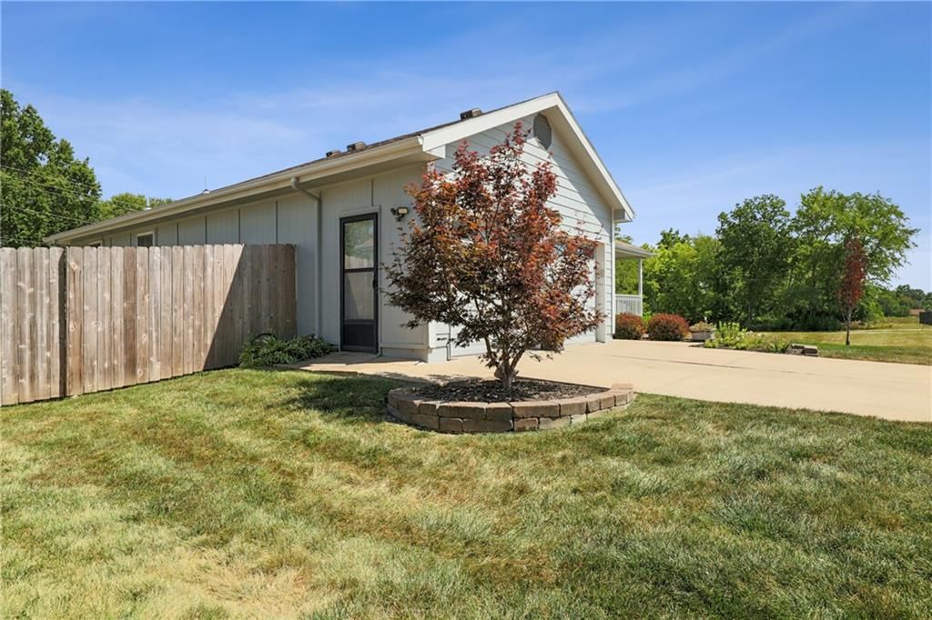211 Dawn Avenue — photo 36