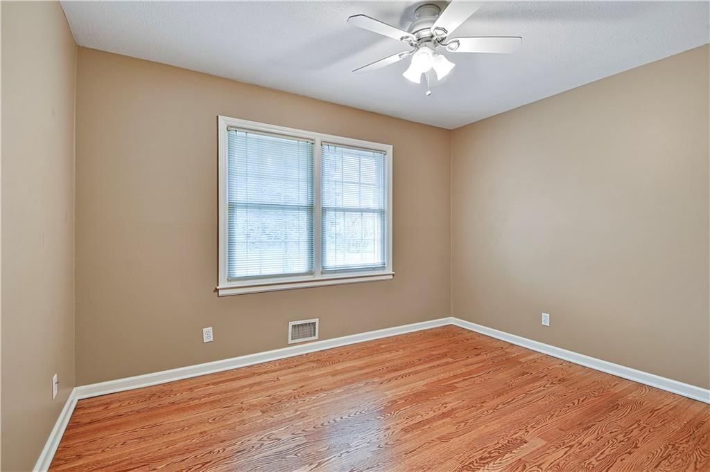 9200 E Linwood Boulevard — photo 18