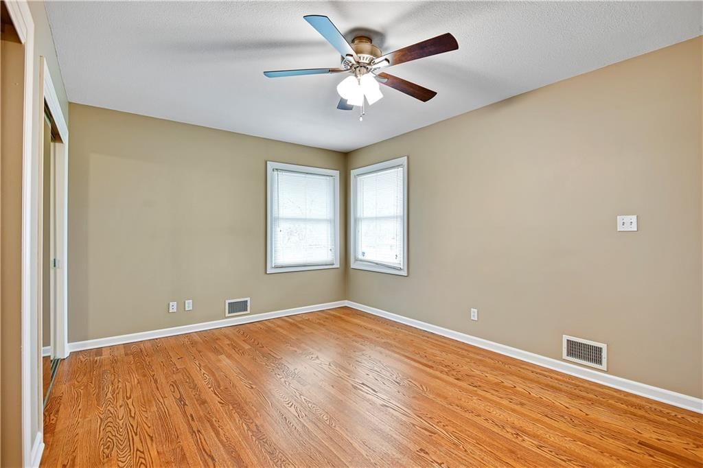 9200 E Linwood Boulevard — photo 21