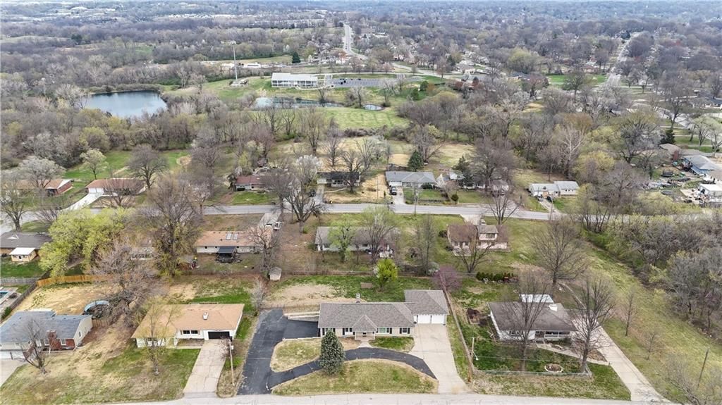 9200 E Linwood Boulevard — photo 28