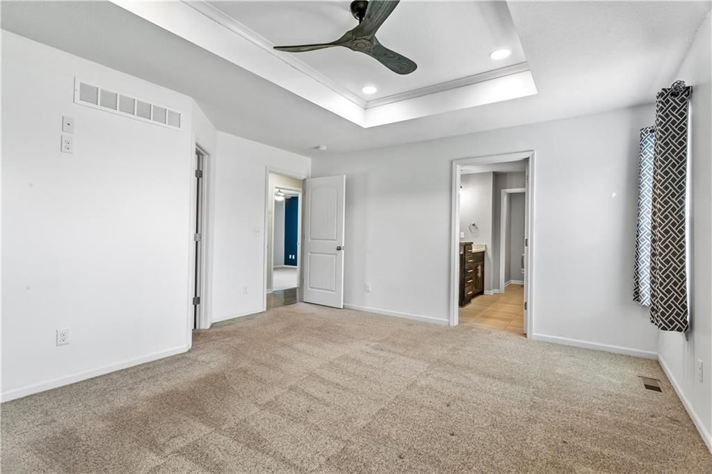 636 SW Gateway Court — photo 14