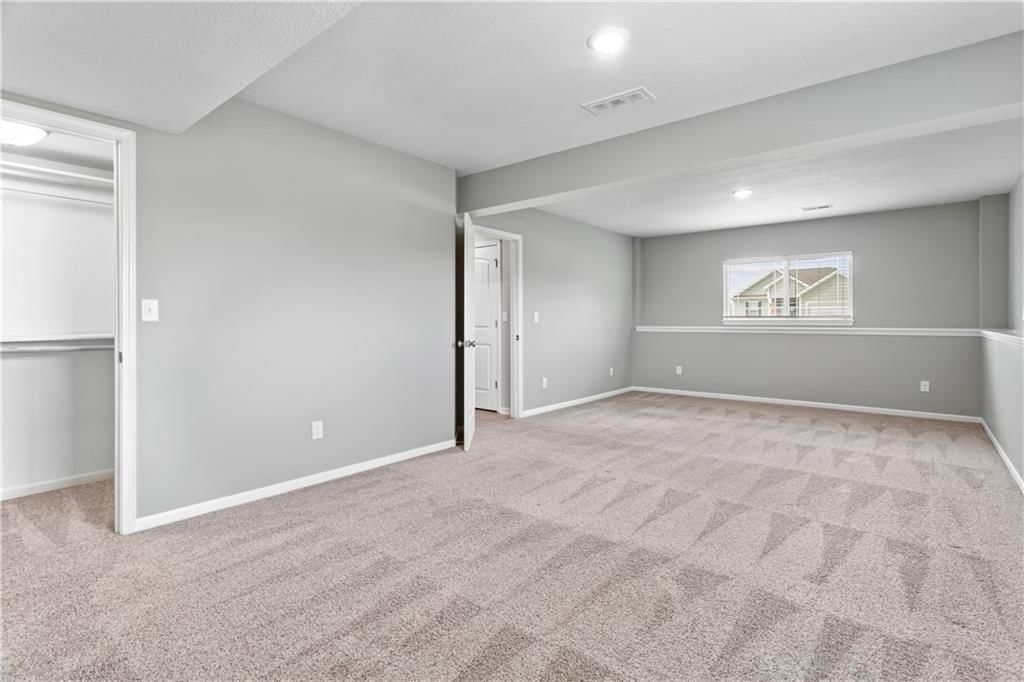 636 SW Gateway Court — photo 24