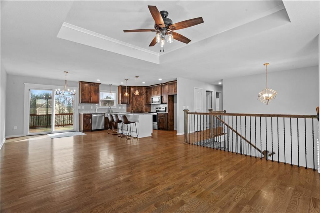 636 SW Gateway Court — photo 9