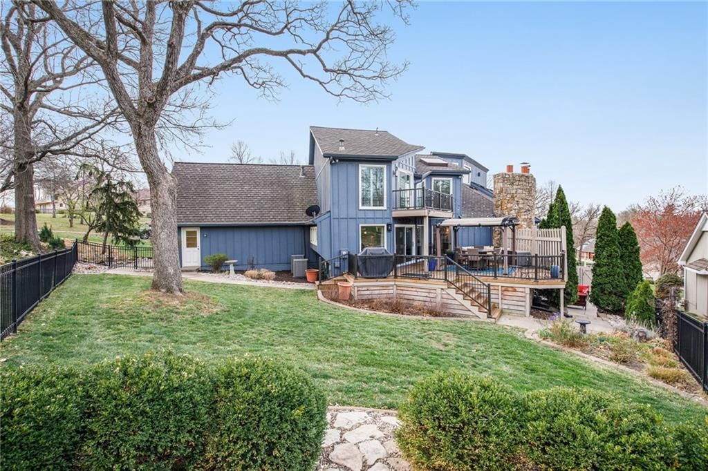 301 NE Landings Drive — photo 44