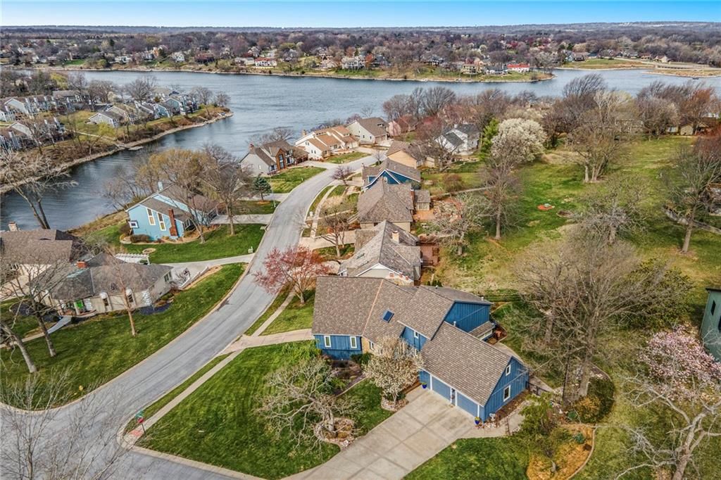 301 NE Landings Drive — photo 49