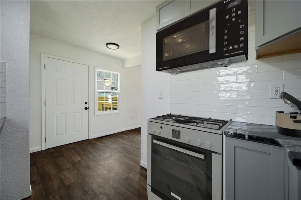 2918 S 26th Street — photo 11