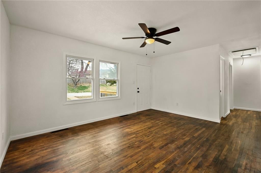 2918 S 26th Street — photo 5