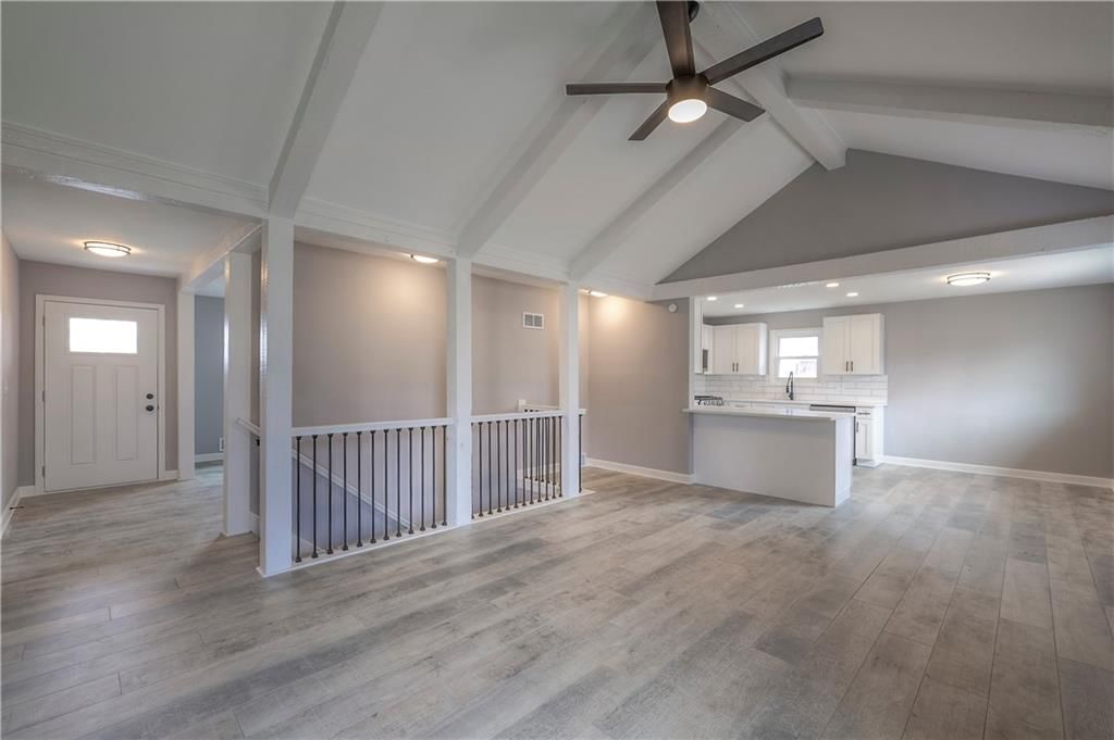 102 London Way — photo 18