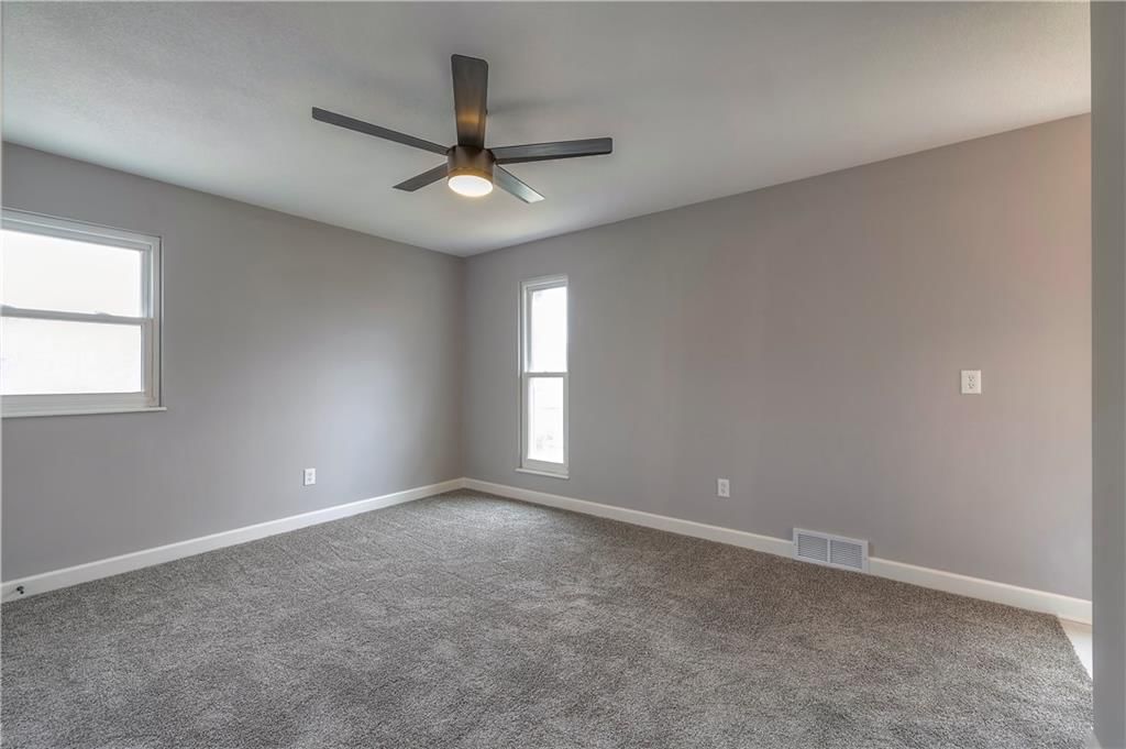 102 London Way — photo 23